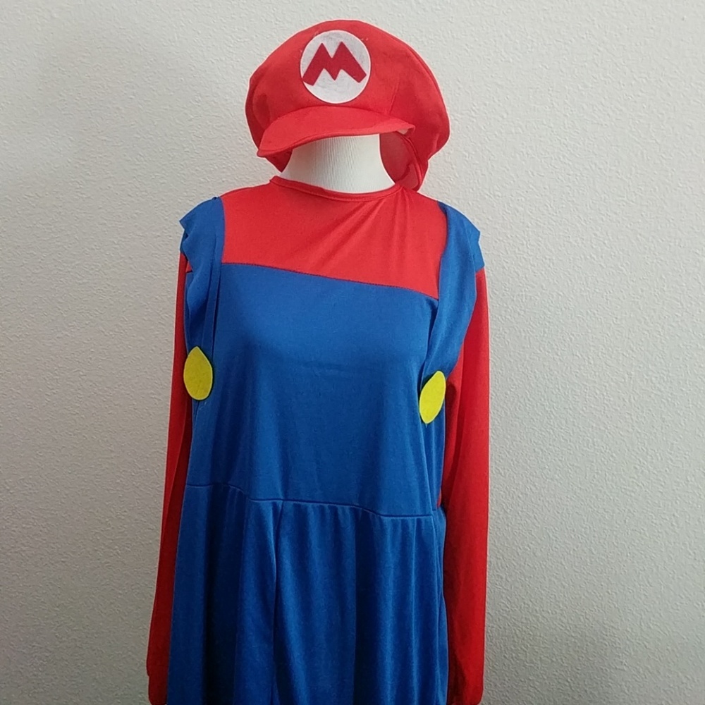 Never worn Mario costume